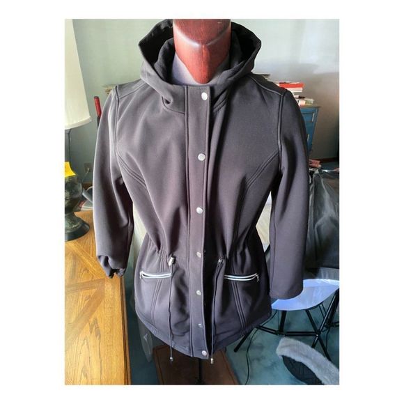 Reitman's Black Softshell Jacket Hooded Adjustable Waist Volup - Picture 1 of 9